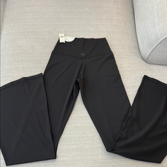 Offline by Aerie Dark Grey Real Me Flare Leggings - Picture 5 of 6